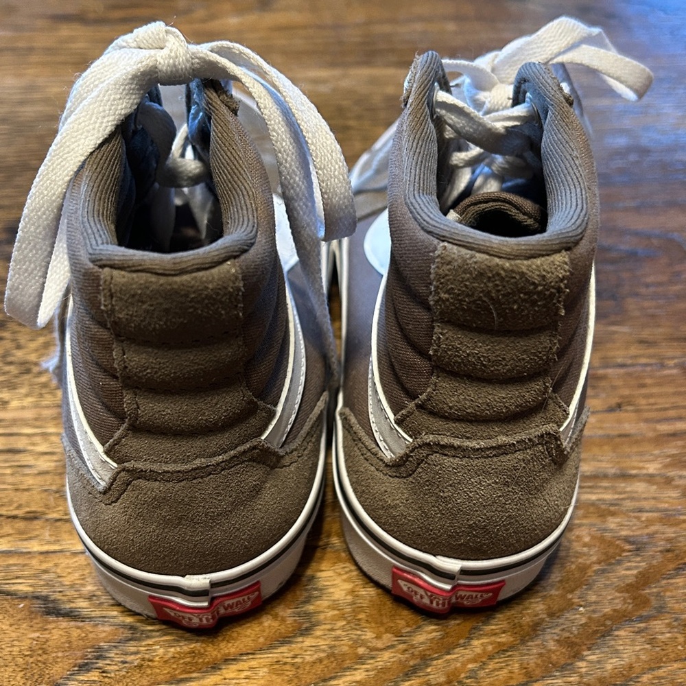 Vans Fillmore Hi-Top Sneakers - Picture 2 of 8